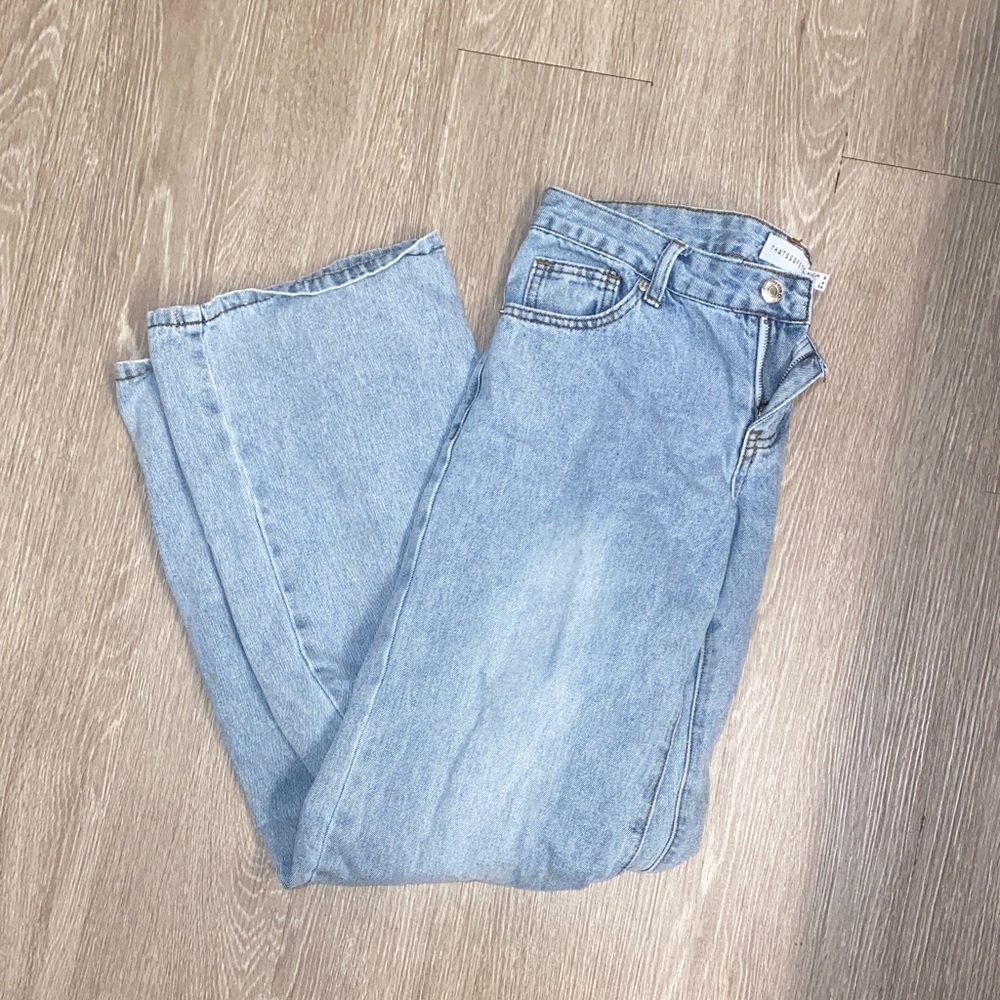 Low rise wide leg jeans